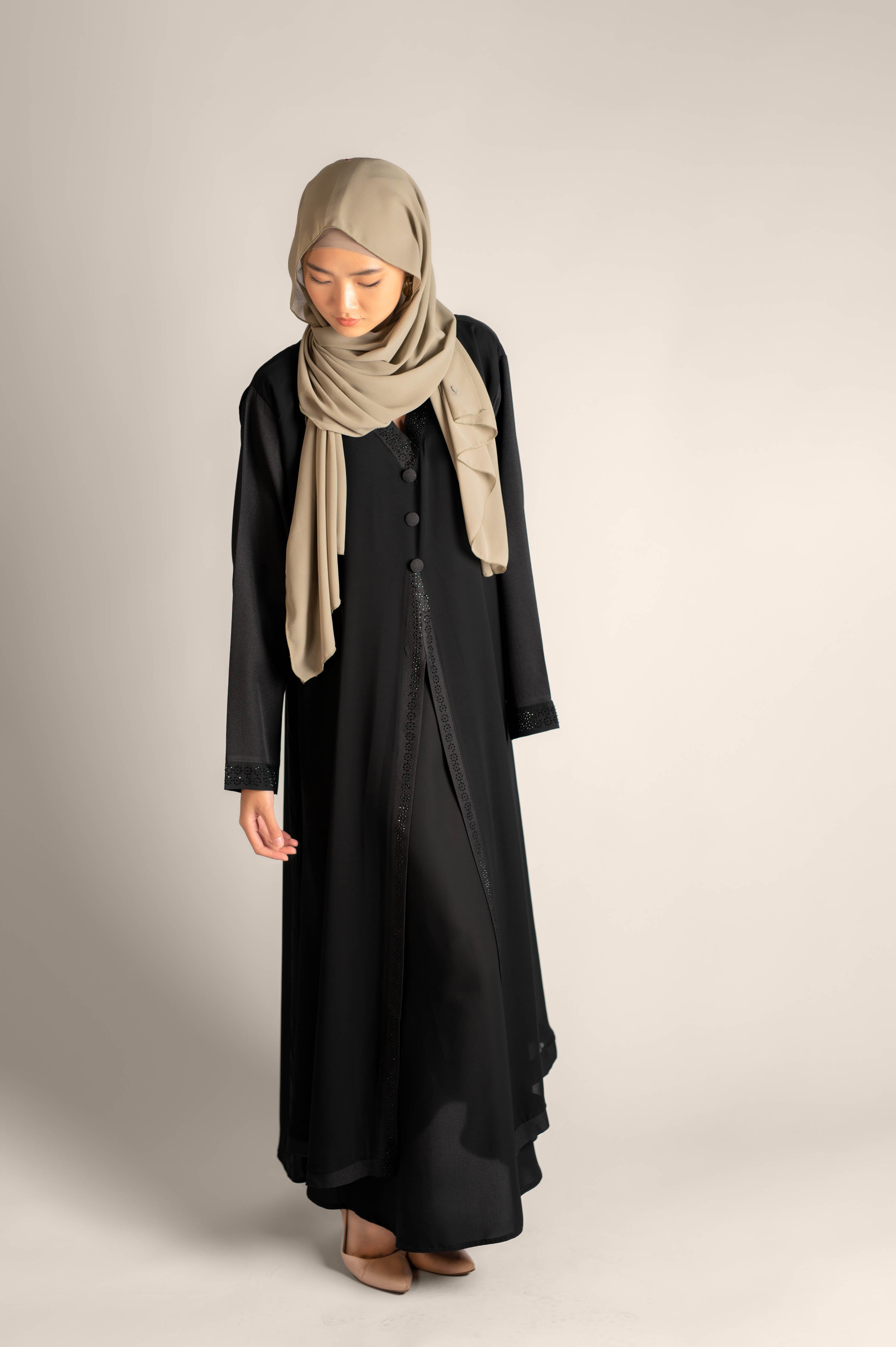 Fairy Tale Crystal Embellished Border Abaya
