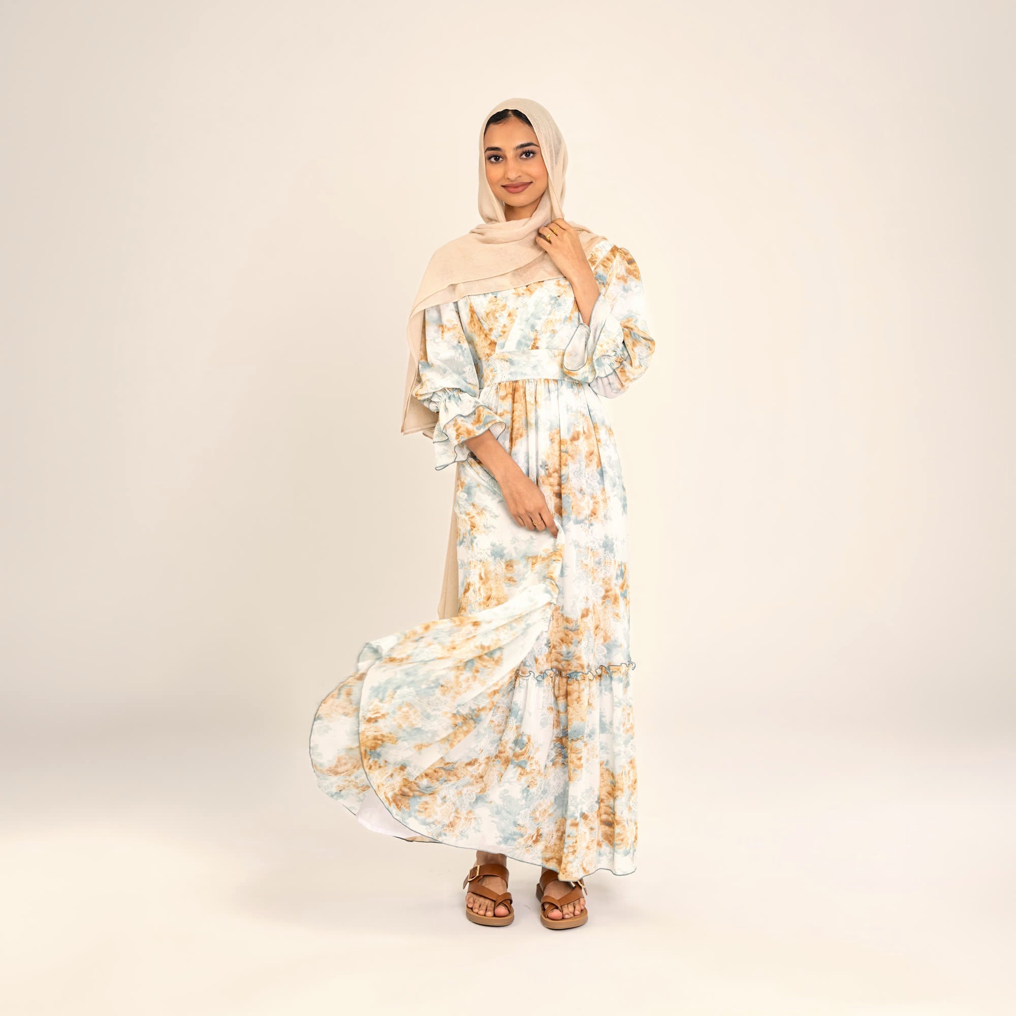 Mira watercolour floral abaya, movement
