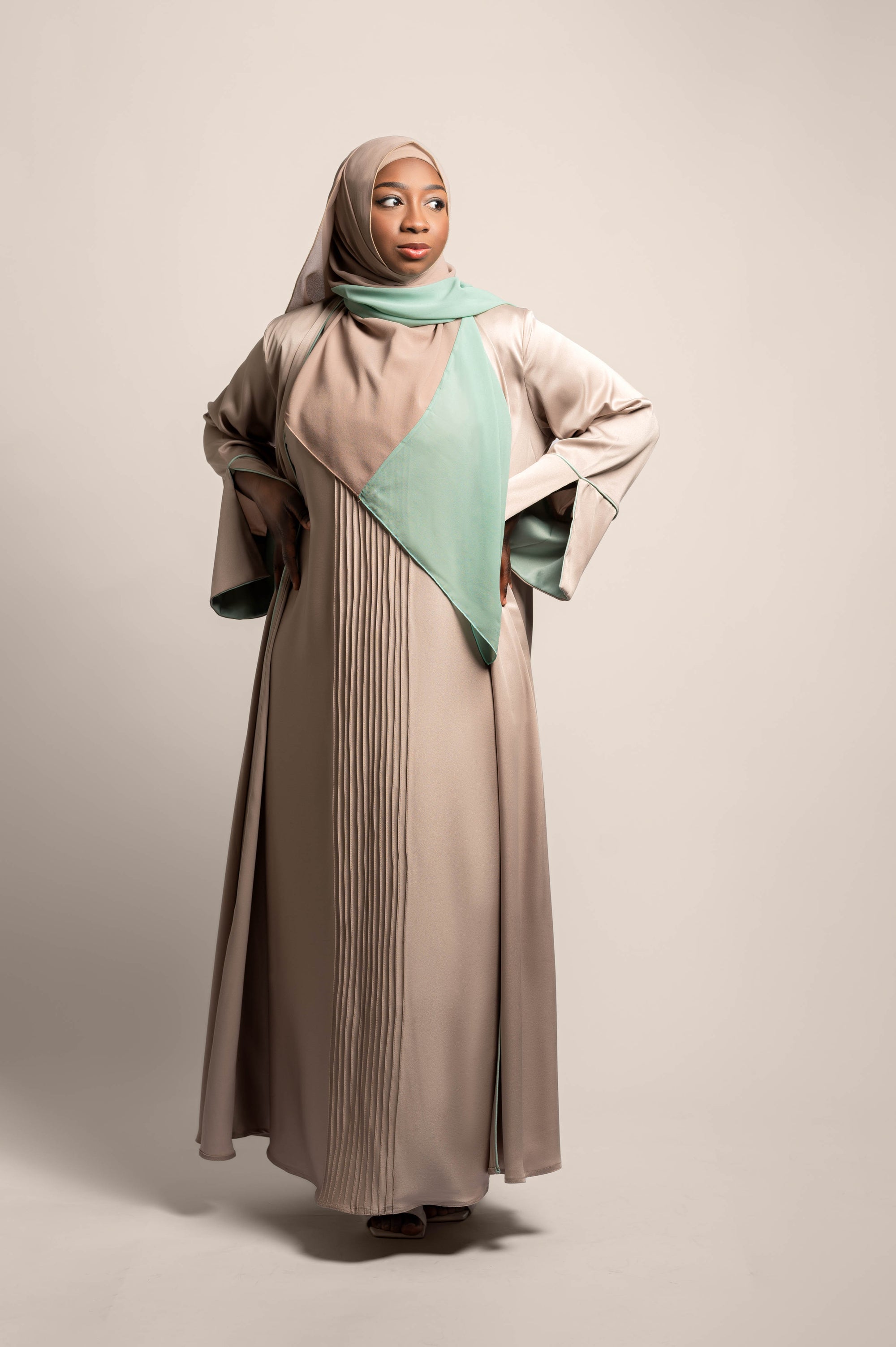 Solid Fashionable Simple Design Abaya